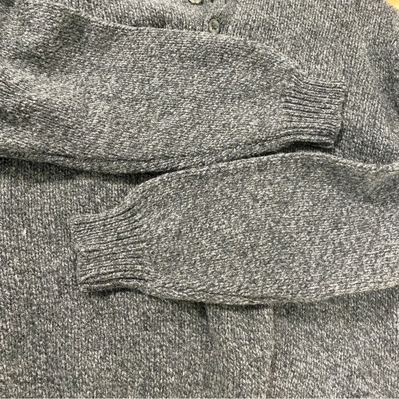 L.L. Bean Lambswool Knit Sweater Large - Picture 6 of 7
